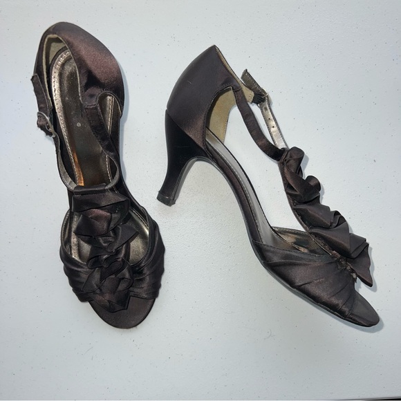 Cause & Effect Black Heels - Picture 2 of 6